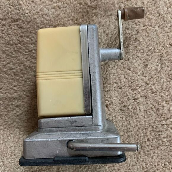 Boston Vacuumette Hand Crank Pencil Sharpener - Picture 2 of 6